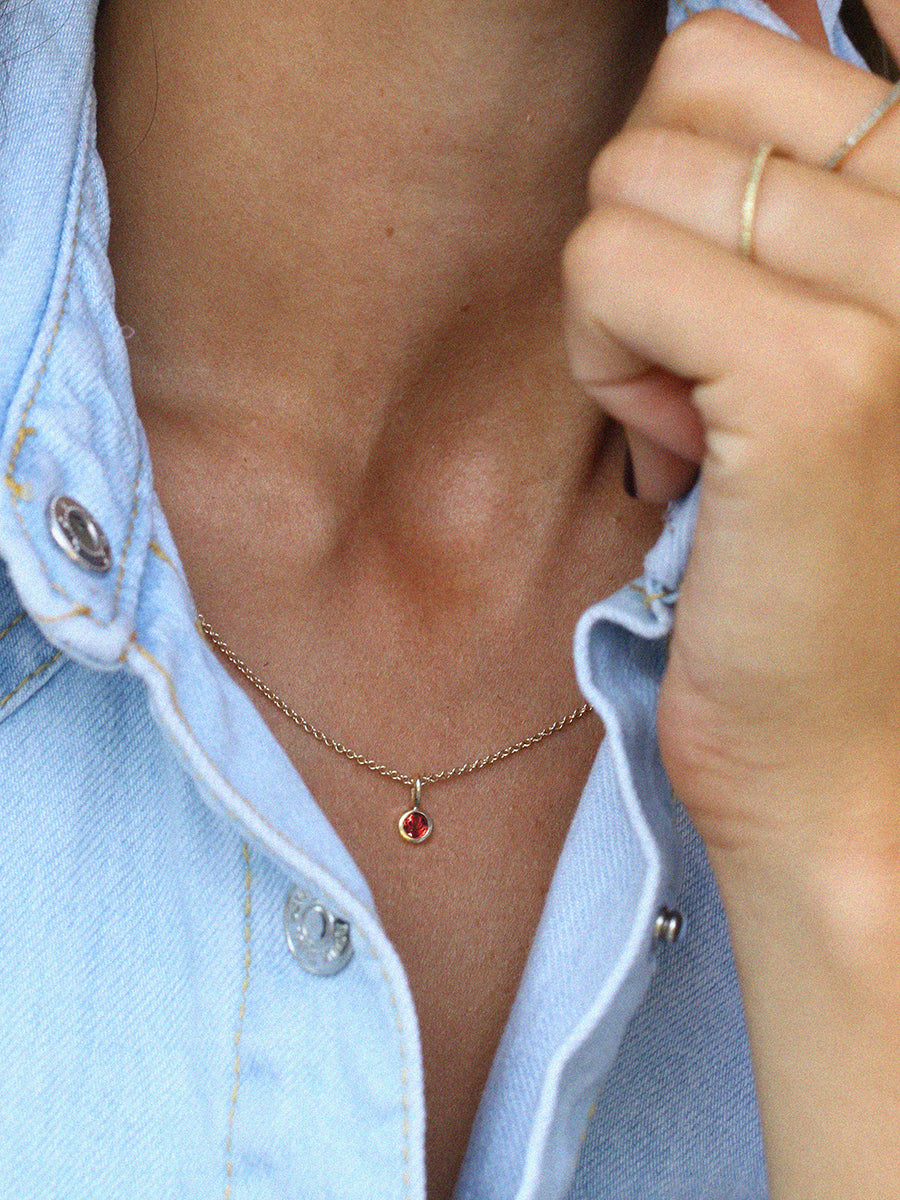 January 9K Gold Birthstone Gemstone Pendant Necklace Garnet