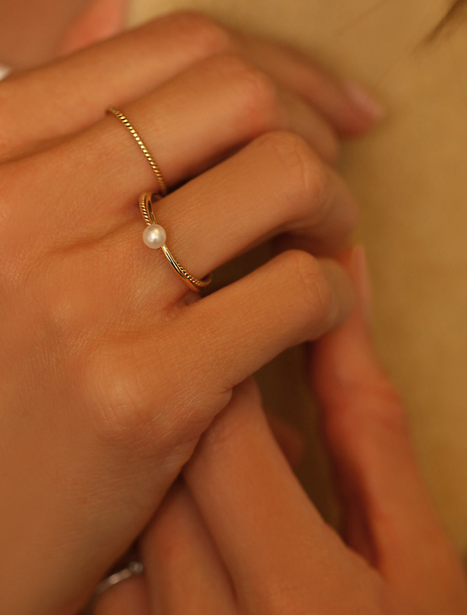 9K Gold Twist Thread Ring