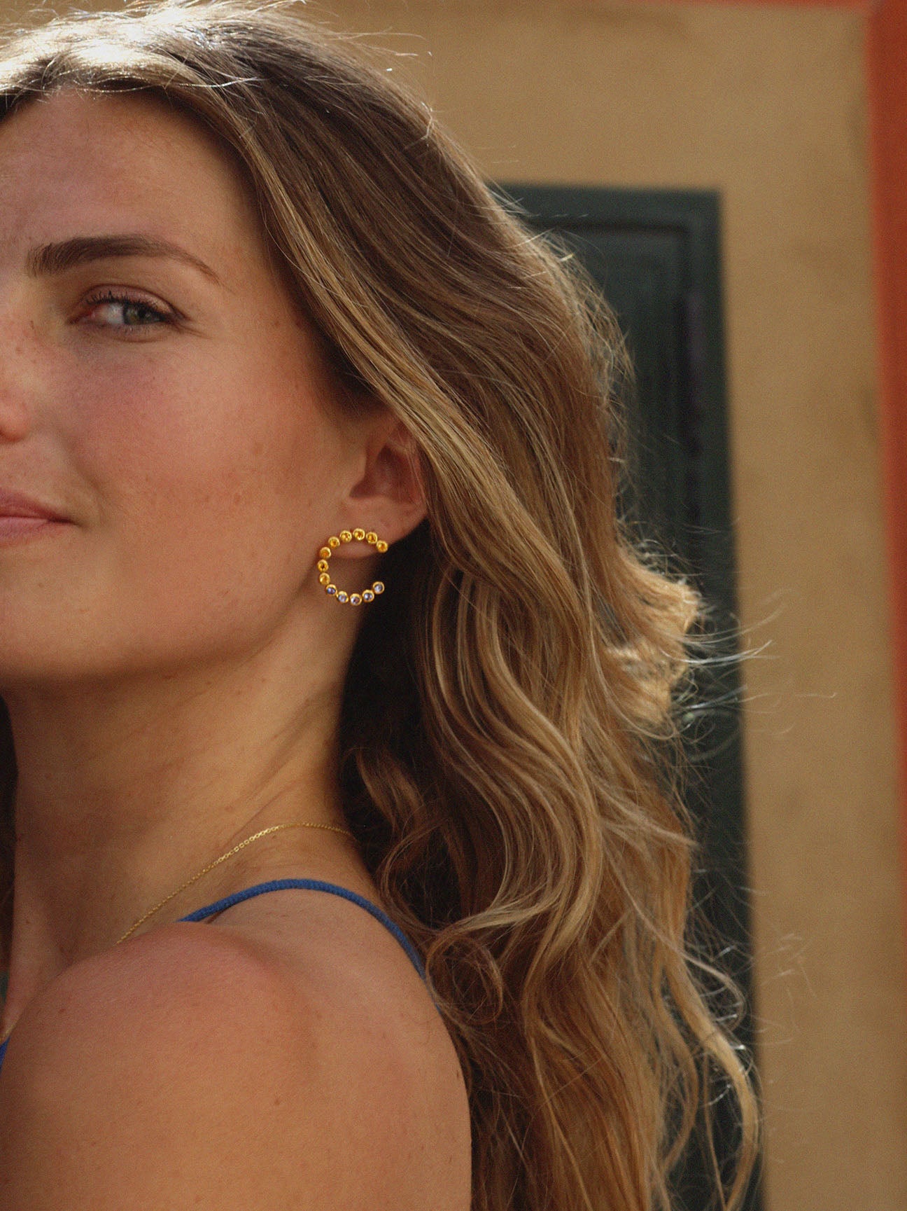 Boucles d'oreilles pendantes en pierre de lune plaquées or 18 carats
