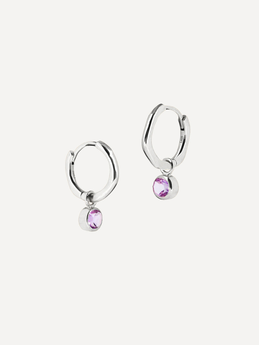 Pendientes Huggies de plata de ley con piedra natal de febrero: amatista brasileña
