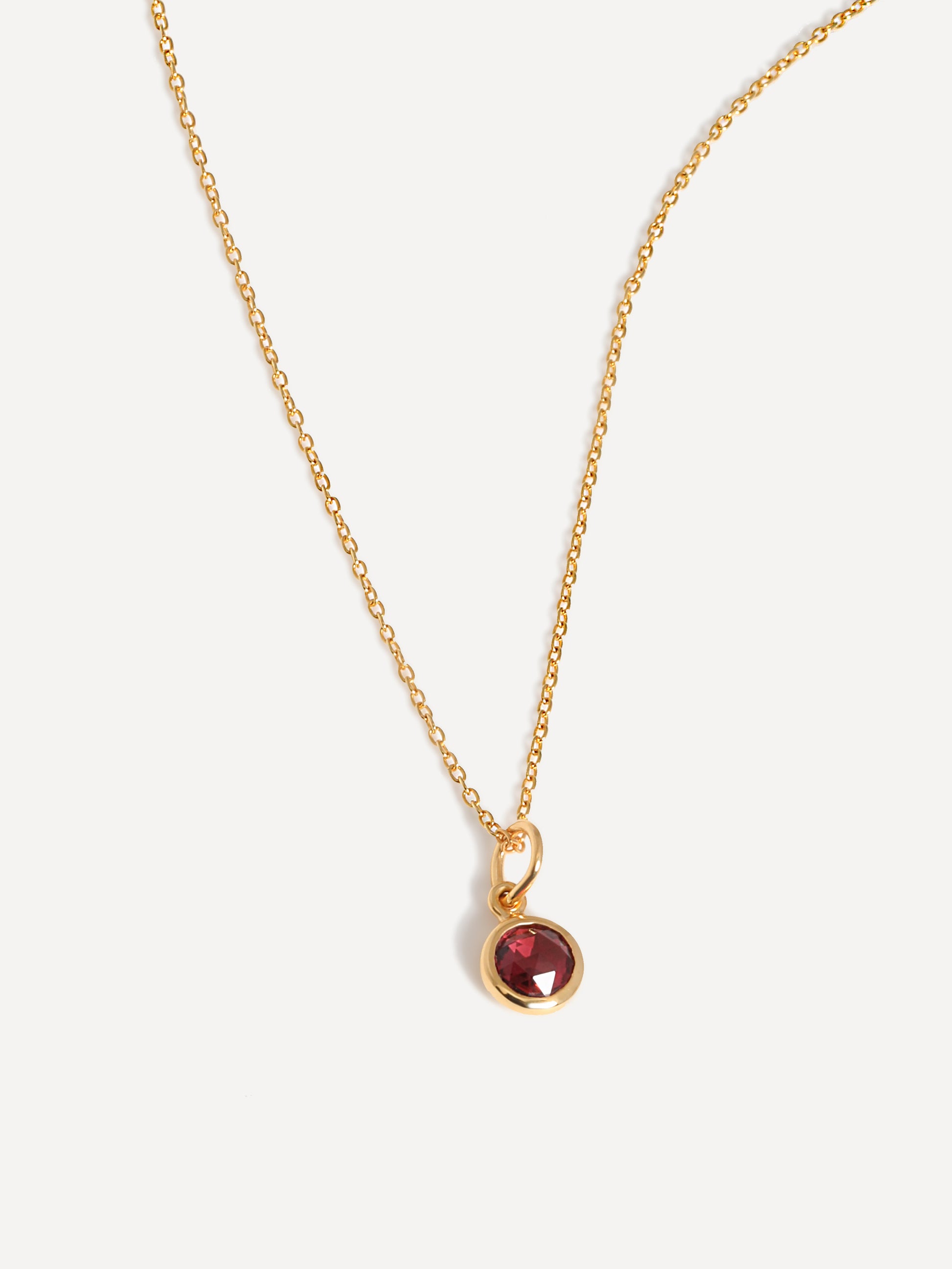 Collana con ciondolo in pietra preziosa e granato in oro vermeil 18k di gennaio