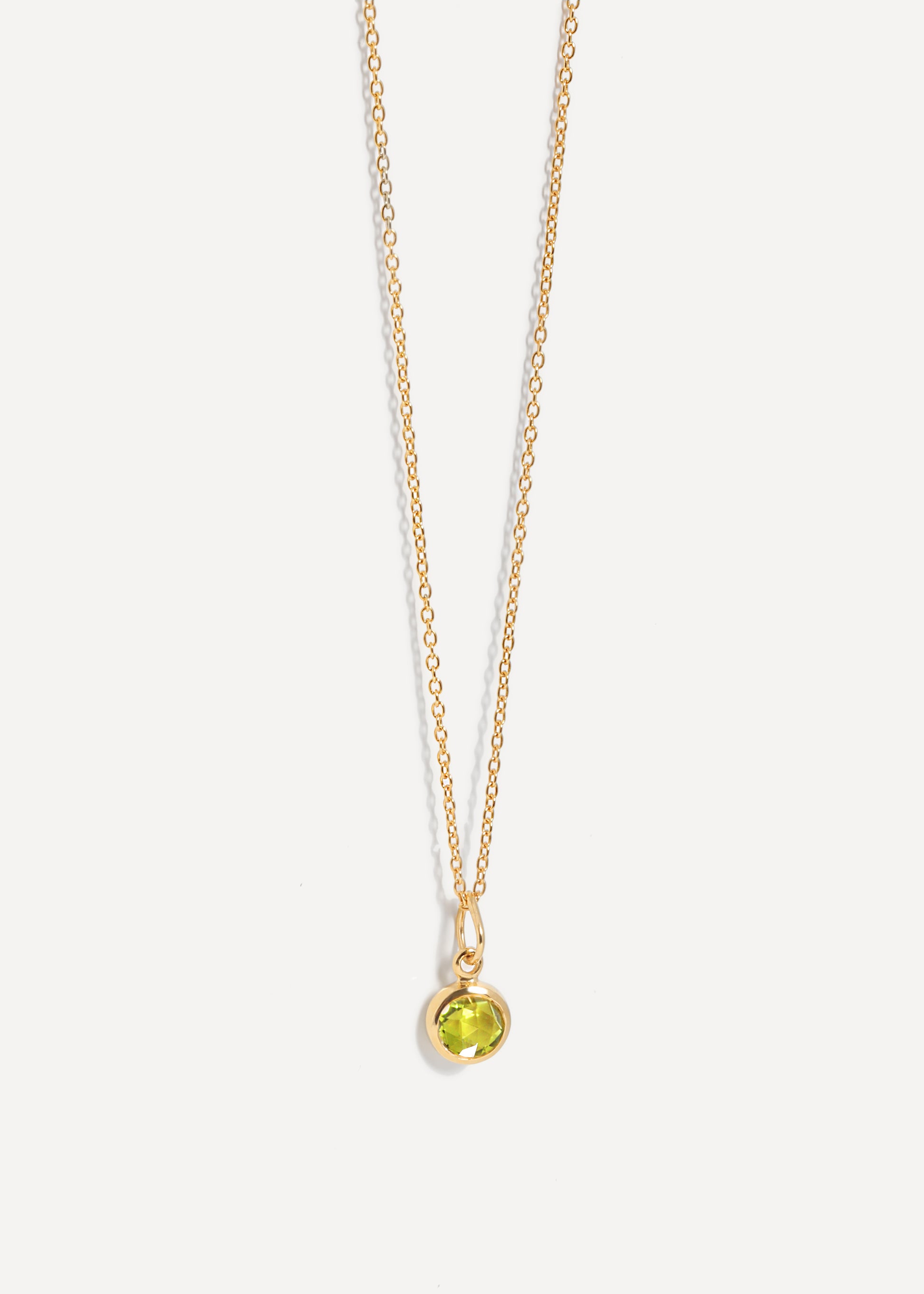 Collana con ciondolo in pietra preziosa con pietra portafortuna in vermeil e oro 18k di agosto, peridoto