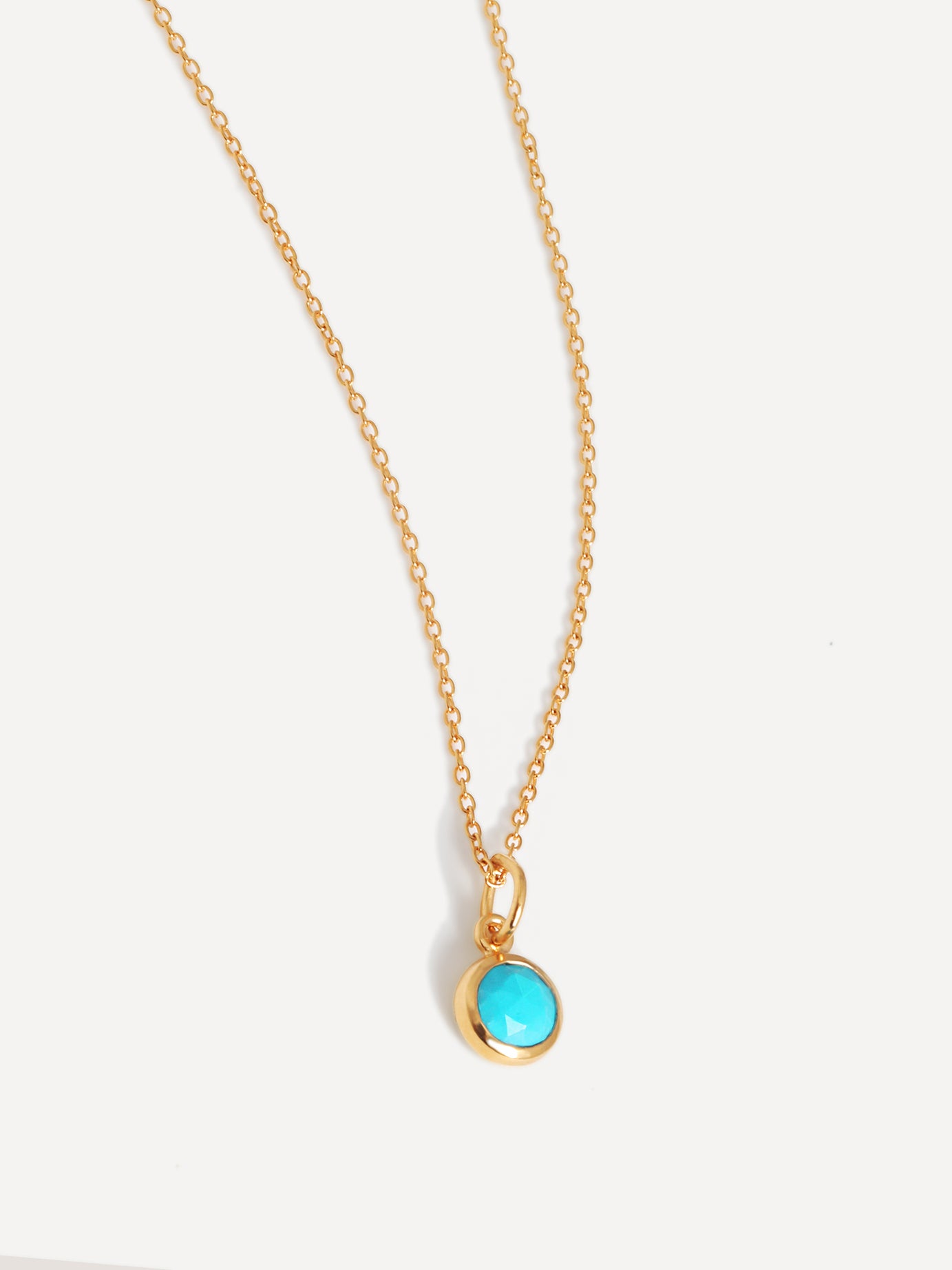 Collana con ciondolo in pietra preziosa con pietra portafortuna in oro vermeil 18k e turchese