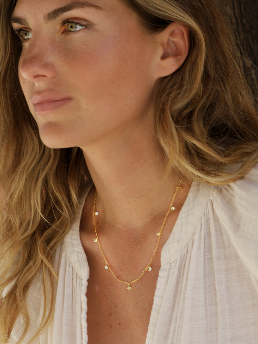 Collar multidisco de oro vermeil de 18 quilates con turquesa y lentejuelas