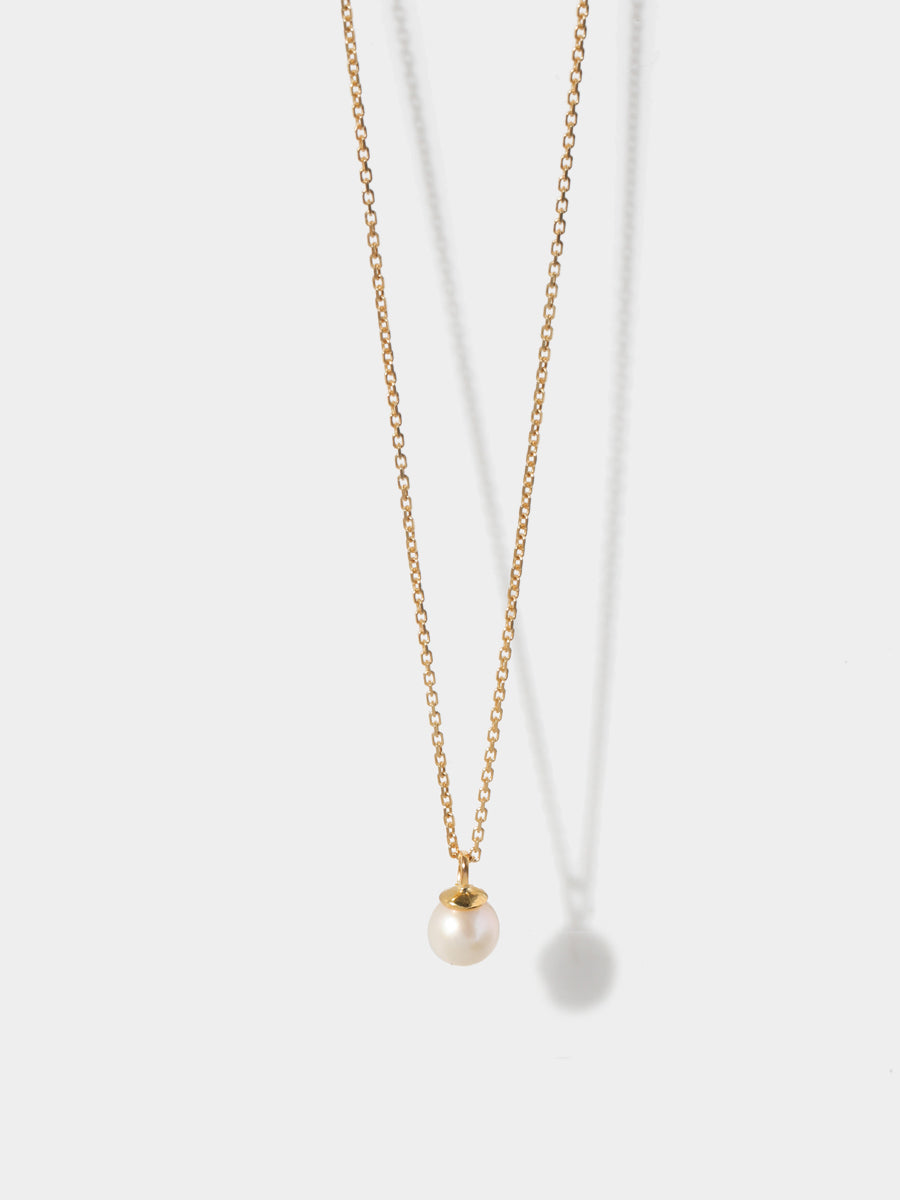 Gold Single Pearl Pendant Necklace